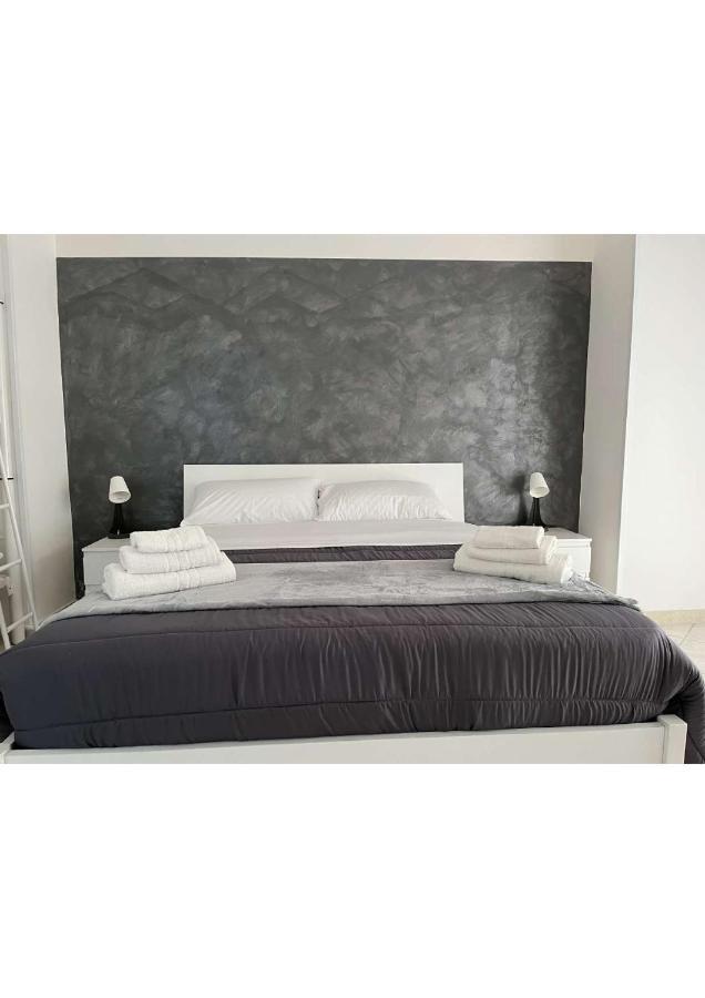 La Svolta Rooms Napoli Bagian luar foto