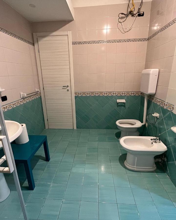 La Svolta Rooms Napoli Bagian luar foto