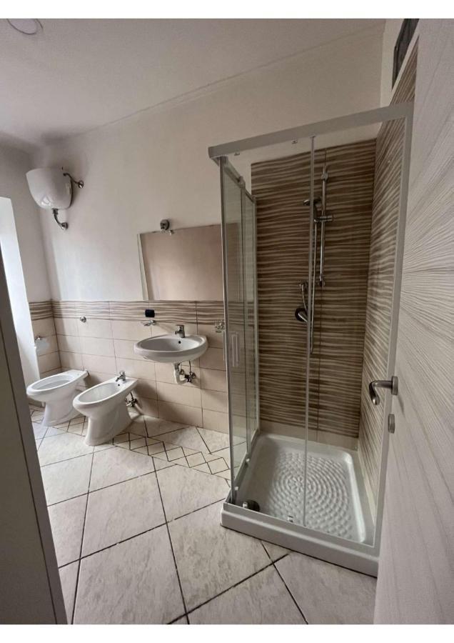 La Svolta Rooms Napoli Bagian luar foto