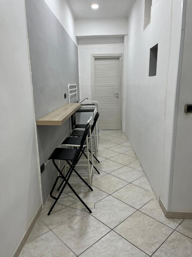La Svolta Rooms Napoli Bagian luar foto