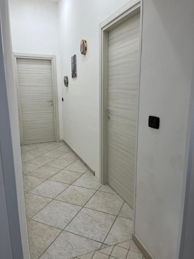 La Svolta Rooms Napoli Bagian luar foto